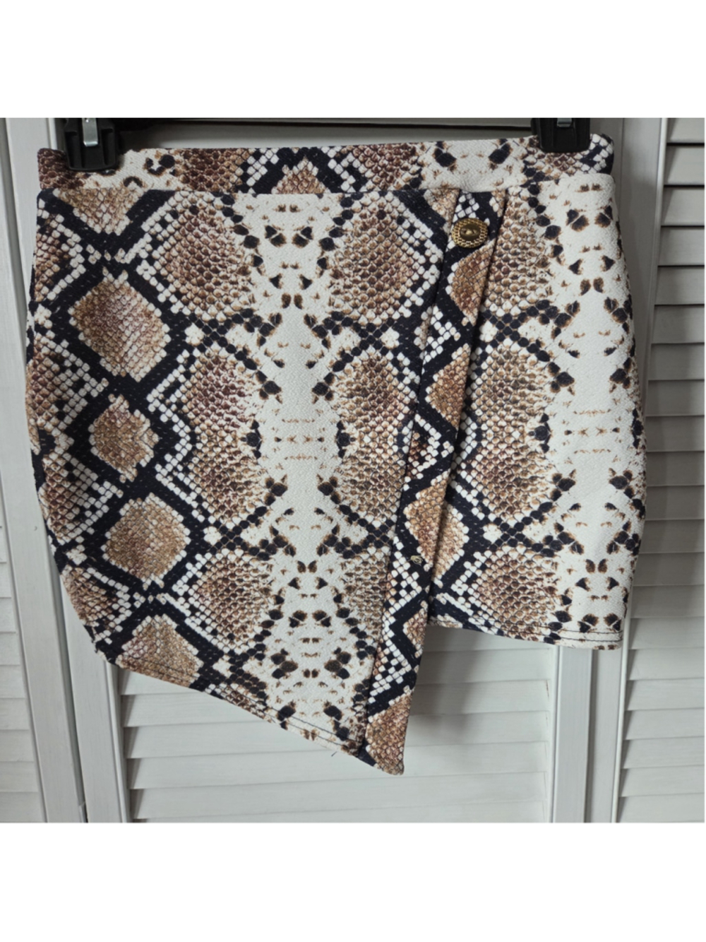 Women's Boohoo Snake Print Mini Skirt Stretch Size 4 Beige Black